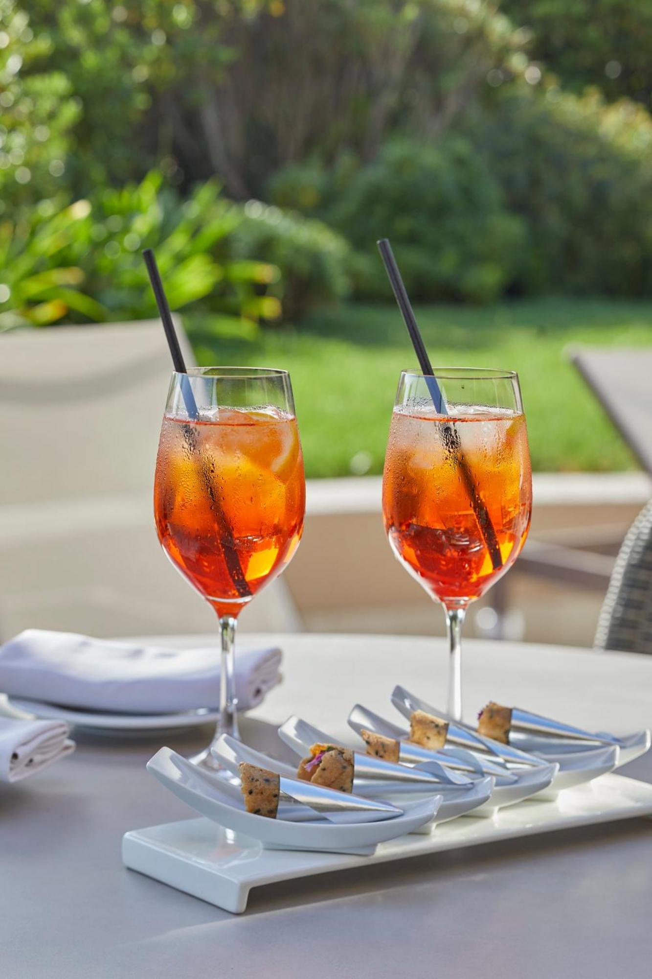 Mandarin Oriental, Santiago Hotel Eksteriør billede Aperol Spritz