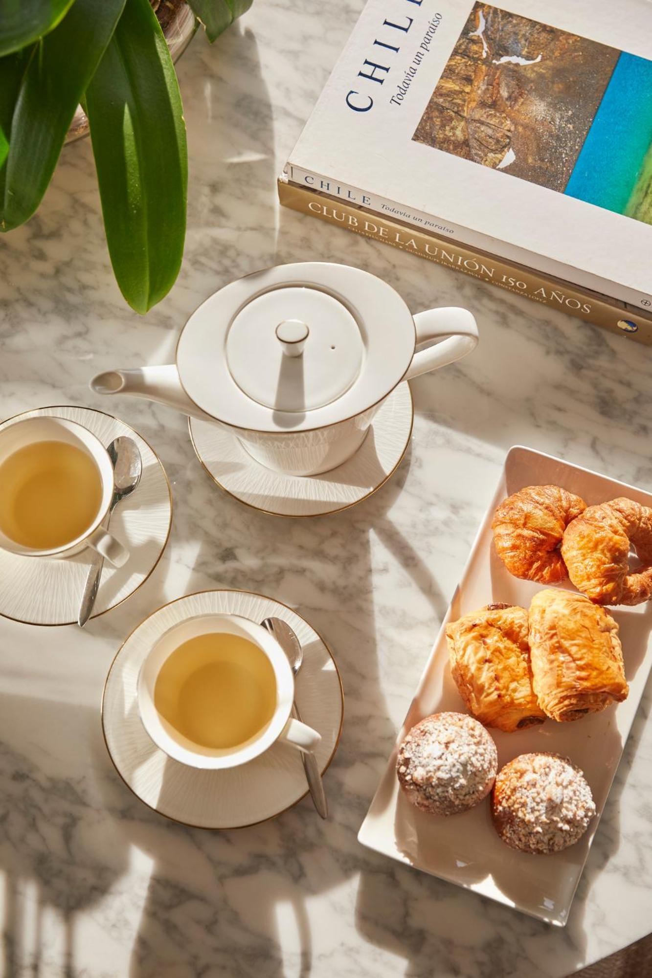 Mandarin Oriental, Santiago Hotel Eksteriør billede Afternoon tea at the Ritz