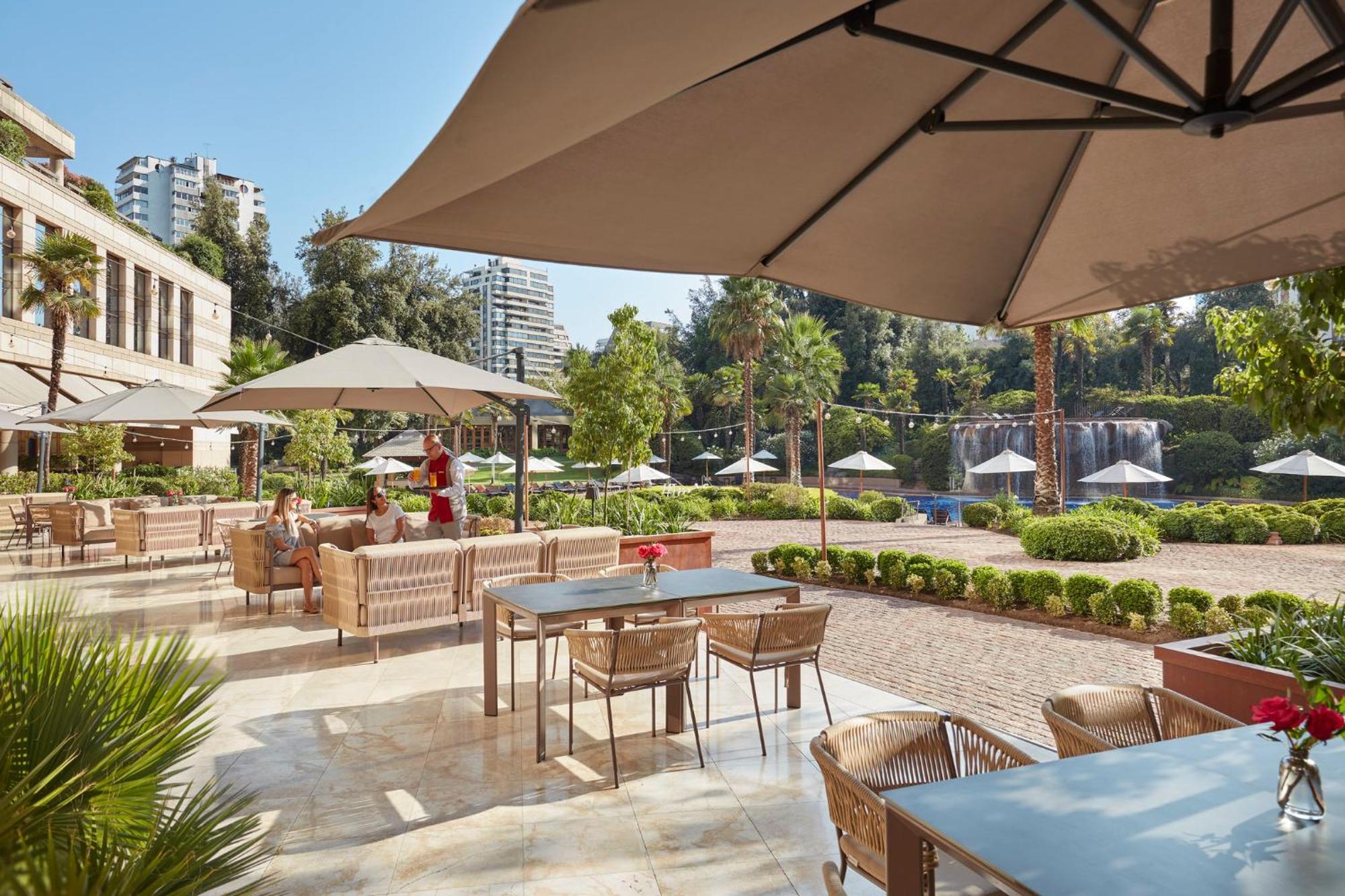 Mandarin Oriental, Santiago Hotel Eksteriør billede The outdoor terrace