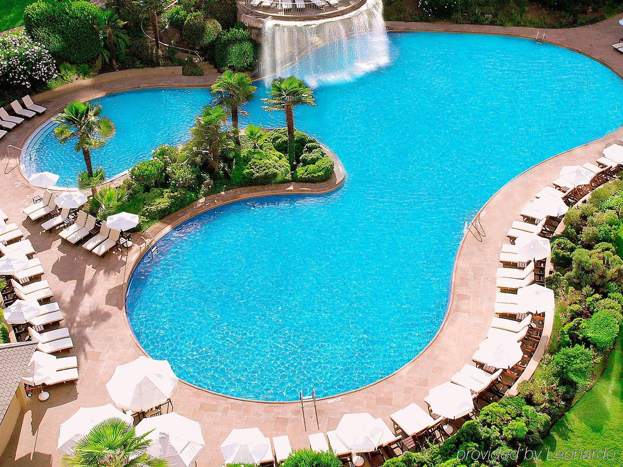 Mandarin Oriental, Santiago Hotel Eksteriør billede The pool at the Westin Palace, Madrid